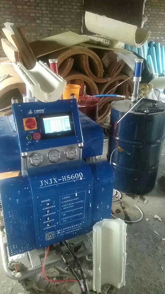 H5600系列預制型硬質(zhì)保溫瓦殼管發(fā)泡機